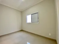 Casa com 3 Quartos à venda, 90m² no Segismundo Pereira, Uberlândia - Foto 7