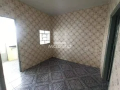 Casa com 3 Quartos para alugar, 80m² no Osvaldo Rezende, Uberlândia - Foto 11