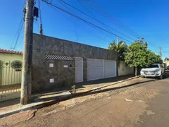 Casa com 4 Quartos para alugar, 380m² no Jardim Sao Carlos, São Carlos - Foto 2