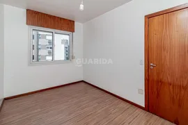 Apartamento com 2 Quartos para alugar, 75m² no Vila Ipiranga, Porto Alegre - Foto 12