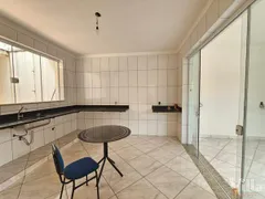 Casa com 4 Quartos à venda, 255m² no Vila Cristovam, Limeira - Foto 11