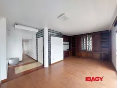 Apartamento com 2 Quartos para alugar, 360m² no Centro, Florianópolis - Foto 3
