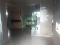 Casa com 1 Quarto para alugar, 110m² no Centro, Uberlândia - Foto 6