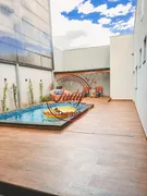 Casa com 3 Quartos à venda, 211m² no Santa Mônica, Uberlândia - Foto 2