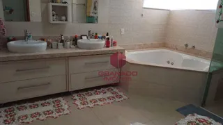 Sobrado com 3 Quartos à venda, 257m² no Cidade Nova, Maringá - Foto 19