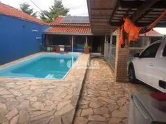 Casa com 3 Quartos à venda, 130m² no Lidice, Uberlândia - Foto 2