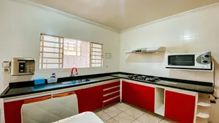 Casa com 2 Quartos para venda ou aluguel, 104m² no Parque Santo Antônio, Jacareí - Foto 3