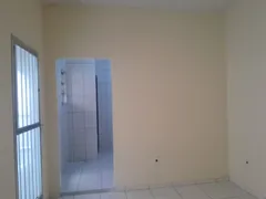 Apartamento com 1 Quarto para alugar, 50m² no Vila Sarapui, Duque de Caxias - Foto 5