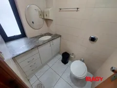 Conjunto Comercial / Sala para alugar, 59m² no Centro, Florianópolis - Foto 7