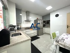 Casa com 4 Quartos à venda, 239m² no Ipanema, Belo Horizonte - Foto 7