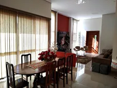 Casa de Condomínio com 3 Quartos à venda, 230m² no Condomínio Residencial Fazenda Santa Helena, Bragança Paulista - Foto 4