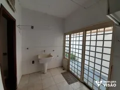 Casa com 3 Quartos à venda, 171m² no Olinda, Uberaba - Foto 13