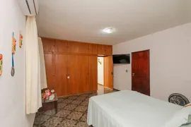 Casa com 3 Quartos à venda, 350m² no Setor Aeroporto, Goiânia - Foto 11