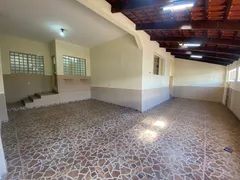 Casa com 5 Quartos para alugar, 230m² no Nossa Senhora Aparecida, Uberlândia - Foto 1