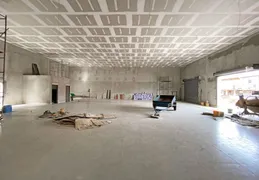 Loja / Salão / Ponto Comercial para alugar, 392m² no Setor Garavelo, Aparecida de Goiânia - Foto 5