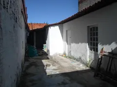 Casa com 1 Quarto para alugar, 40m² no Salinas, Fortaleza - Foto 2