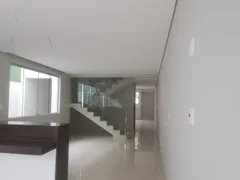 Casa com 3 Quartos à venda, 250m² no Cabral, Contagem - Foto 5