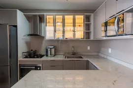 Apartamento com 3 Quartos para alugar, 82m² no Centro, Florianópolis - Foto 34