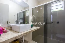 Casa com 5 Quartos para alugar, 300m² no Santa Cecília, Porto Alegre - Foto 17