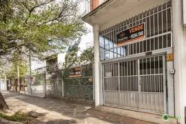 Casa com 3 Quartos à venda, 221m² no Santa Maria Goretti, Porto Alegre - Foto 3