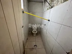 Casa com 2 Quartos para alugar, 45m² no Nossa Senhora Aparecida, Uberlândia - Foto 9