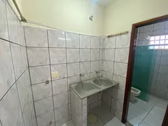 Casa com 5 Quartos para alugar, 230m² no Nossa Senhora Aparecida, Uberlândia - Foto 21