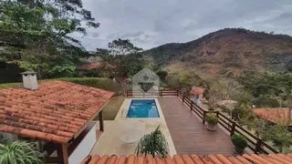 Casa com 3 Quartos à venda, 250m² no Itaipava, Petrópolis - Foto 2