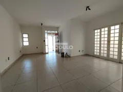 Casa com 3 Quartos à venda, 200m² no Custódio Pereira, Uberlândia - Foto 3