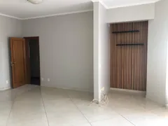 Apartamento com 3 Quartos para alugar, 195m² no Vila Imperial, São José do Rio Preto - Foto 15