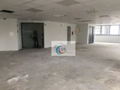 Conjunto Comercial / Sala para alugar, 200m² no Itaim Bibi, São Paulo - Foto 3