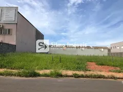 Terreno / Lote / Condomínio à venda, 600m² no Alto Umuarama, Uberlândia - Foto 1