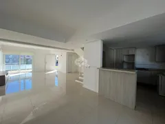 Casa com 3 Quartos à venda, 169m² no Hípica, Porto Alegre - Foto 2