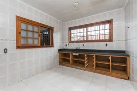 Casa com 3 Quartos à venda, 301m² no Espiríto Santo, Porto Alegre - Foto 2
