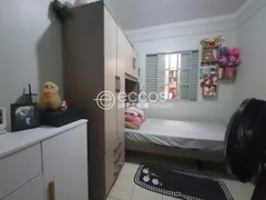 Casa com 3 Quartos à venda, 105m² no Jardim Holanda, Uberlândia - Foto 16