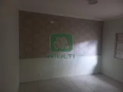 Casa com 3 Quartos para alugar, 170m² no Santa Maria, Uberlândia - Foto 8