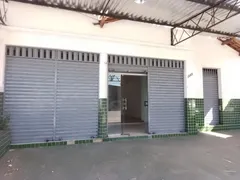 Prédio Inteiro com 3 Quartos para alugar, 400m² no Montese, Fortaleza - Foto 1