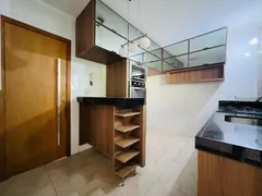 Casa com 3 Quartos à venda, 150m² no Santa Amélia, Belo Horizonte - Foto 23