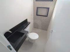 Apartamento com 3 Quartos para alugar, 55m² no Umuarama, Uberlândia - Foto 15