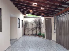 Casa com 3 Quartos à venda, 214m² no Vila Santa Maria, Araraquara - Foto 3