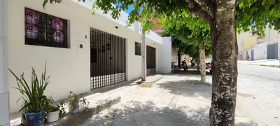 Casa com 3 Quartos à venda, 90m² no Vassoural, Caruaru - Foto 2