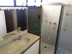 Apartamento com 3 Quartos para alugar, 296m² no Centro, Uberlândia - Foto 26