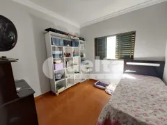 Casa com 3 Quartos à venda, 180m² no Granada, Uberlândia - Foto 6