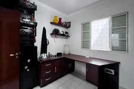 Casa com 3 Quartos à venda, 110m² no Jardim Italia II, Maringá - Foto 9