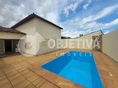 Casa com 3 Quartos à venda, 160m² no Vigilato Pereira, Uberlândia - Foto 2