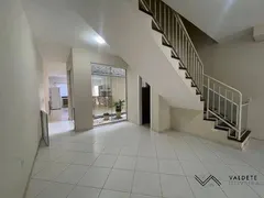 Casa com 3 Quartos à venda, 176m² no Parque dos Ipes, São José dos Campos - Foto 2