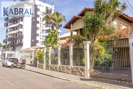 Casa com 5 Quartos para alugar, 330m² no Balneário, Florianópolis - Foto 2