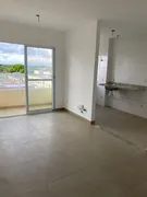 Apartamento com 2 Quartos para alugar, 56m² no Buraquinho, Lauro de Freitas - Foto 2