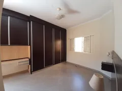 Casa com 3 Quartos para alugar, 200m² no Vila Sedenho, Araraquara - Foto 2