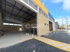 Galpão / Depósito / Armazém para alugar, 330m² no Marta Helena, Uberlândia - Foto 1
