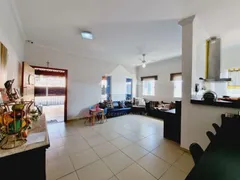 Casa com 3 Quartos à venda, 219m² no Monte Belo, Taubaté - Foto 1